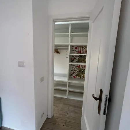 Silvia, Indipendente Con Giardino Privato E Garage *