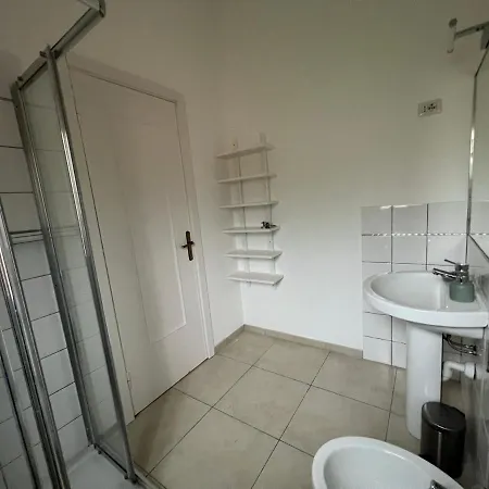Willa Silvia, Indipendente Con Giardino Privato E Garage Varazze